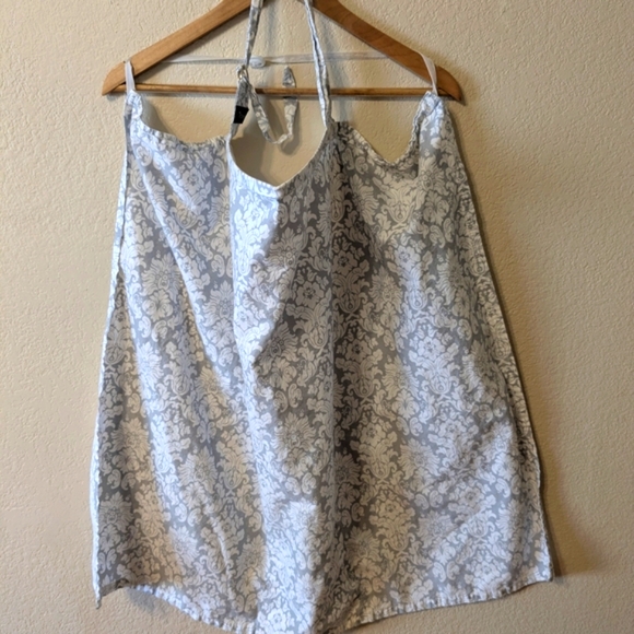 Elegant White and Gray Nursing Cover - Picture 3 of 10